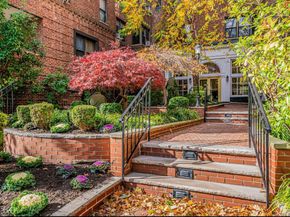 69-40 Yellowstone Boulevard 119, Forest Hills NY 11375