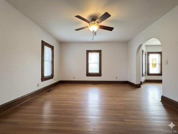 42 Chestnut Street, Glen Cove NY 11542