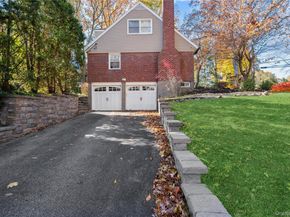 12 Mallard Cove, Centerport NY 11721