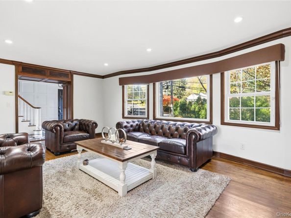 12 Mallard Cove, Centerport NY 11721