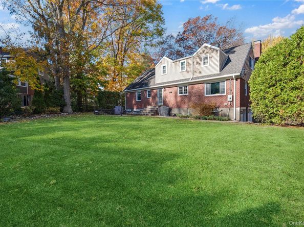 12 Mallard Cove, Centerport NY 11721