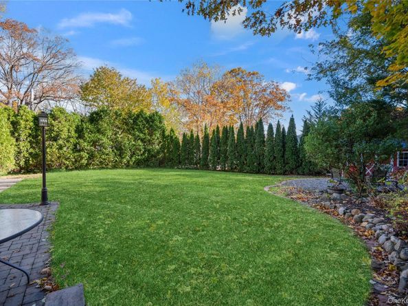 12 Mallard Cove, Centerport NY 11721