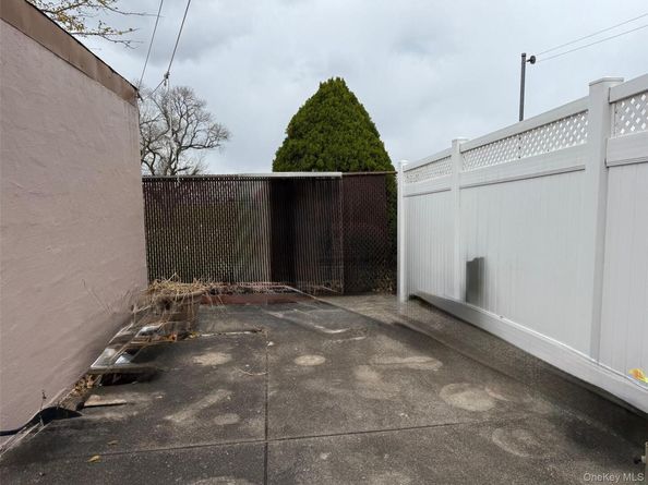 64-41 60th Avenue, Maspeth NY 11378