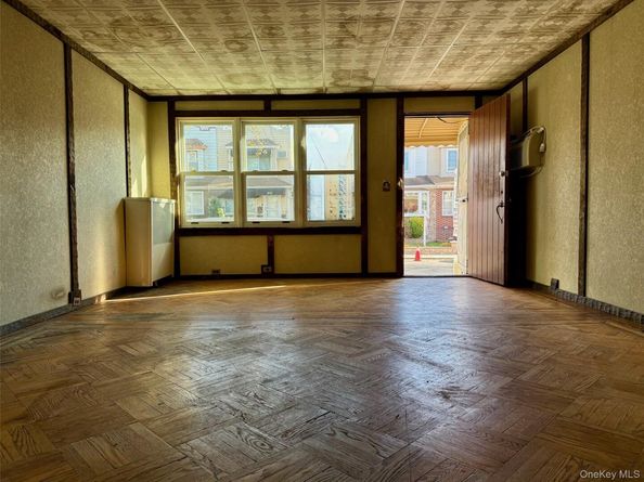 64-41 60th Avenue, Maspeth NY 11378