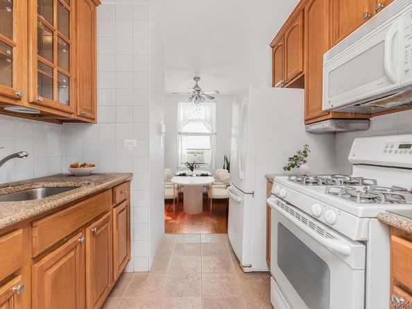 1110 Stadium Avenue 5F, Bronx NY 10465