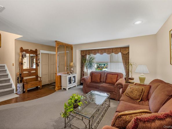 2476 Florin Court, Bellmore NY 11710