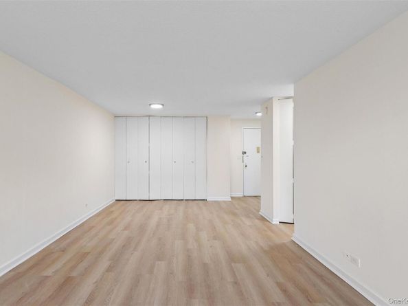 150-38 Union Turnpike 1R, Kew Garden Hills NY 11367