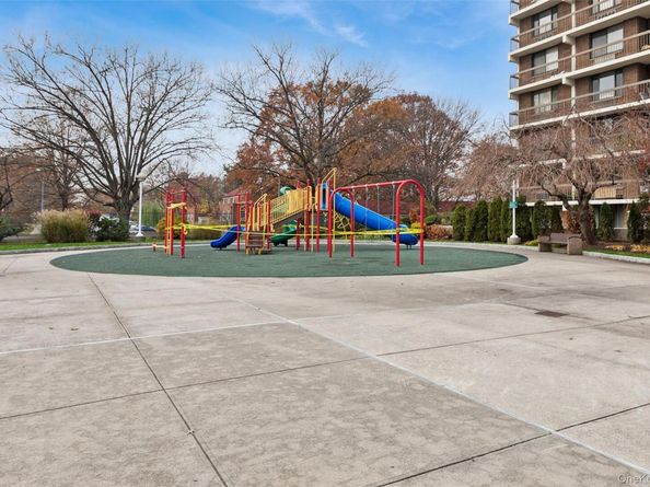 150-38 Union Turnpike 1R, Kew Garden Hills NY 11367