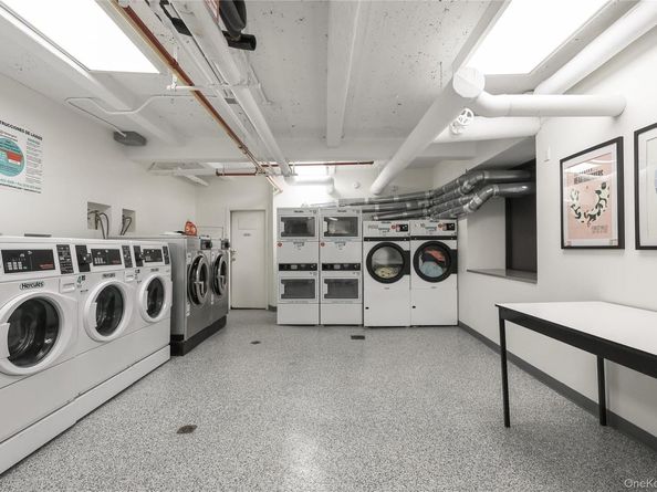 150 Burns Street 2D, Forest Hills NY 11375