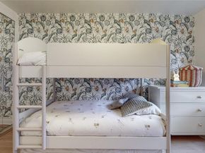 150 Burns Street 2D, Forest Hills NY 11375