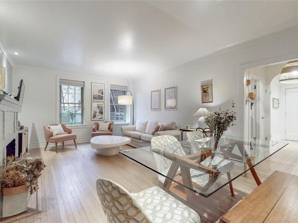 150 Burns Street 2D, Forest Hills NY 11375