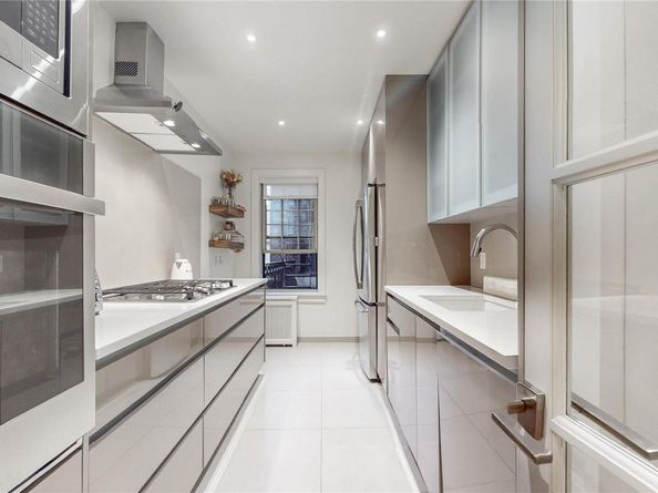 150 Burns Street 2D, Forest Hills NY 11375