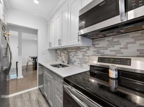 127 Fifteenth Street E2, Garden City NY 11530