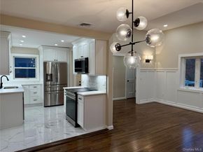 12 Hampton Road, Sound Beach NY 11789