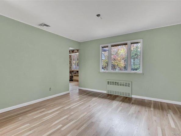 101 Beverly Place, Levittown NY 11756