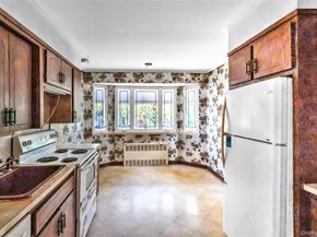 101 Beverly Place, Levittown NY 11756