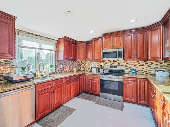 897 Washington Avenue, Westbury NY 11590