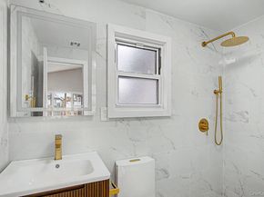 19 West side Avenue, Bay Shore NY 11706