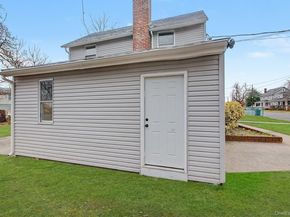 19 West side Avenue, Bay Shore NY 11706