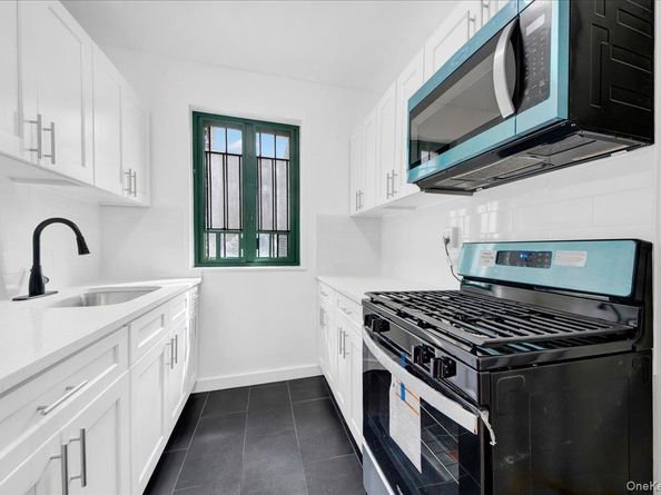 1569 metropolitan Avenue 4g, Bronx NY 10462