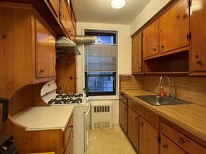 38-15 149 Street 2D, Flushing NY 11354