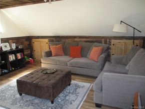 39 Split Cedar Drive, Islandia NY 11749