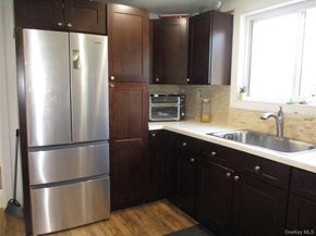 39 Split Cedar Drive, Islandia NY 11749