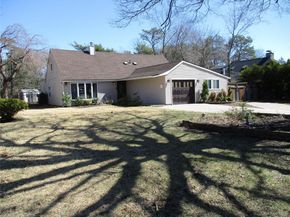 39 Split Cedar Drive, Islandia NY 11749
