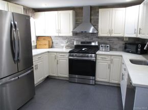 39 Split Cedar Drive, Islandia NY 11749
