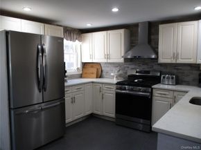 39 Split Cedar Drive, Islandia NY 11749