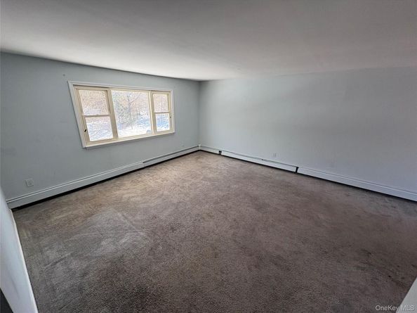 16 Linden Street, Coram NY 11727