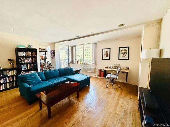 63-14 Queens Boulevard 3M, Woodside NY 11377