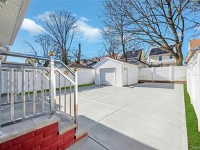 194-19 115th Road, Saint Albans NY 11412