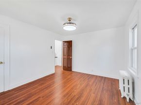 194-19 115th Road, Saint Albans NY 11412