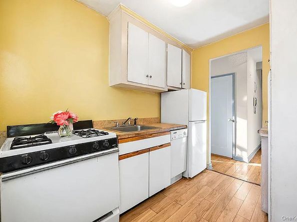 99-63 66th Avenue B18, Rego Park NY 11374