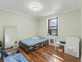 21102 73rd Avenue 3H, Oakland Gardens NY 11364