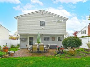 171 Pauline Street, Holbrook NY 11741