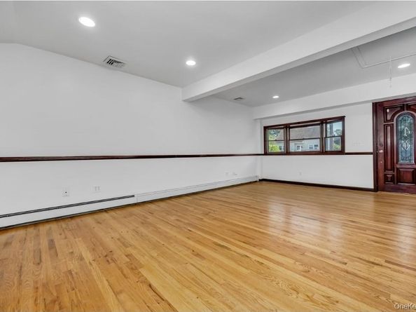 31 Fuller Avenue, West Babylon NY 11704