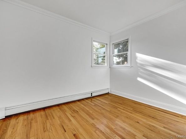 31 Fuller Avenue, West Babylon NY 11704
