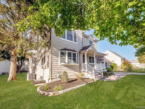 31 Fuller Avenue, West Babylon NY 11704