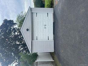 28 Penataquit Avenue, Bay Shore NY 11706