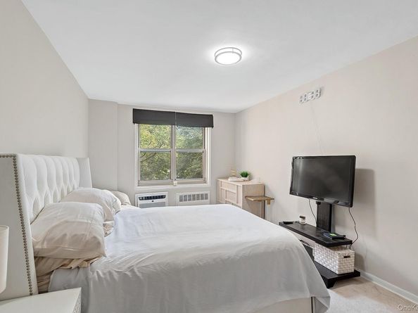 629 Kappock Street 6J, Bronx NY 10463