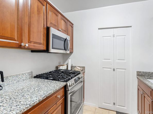 629 Kappock Street 6J, Bronx NY 10463