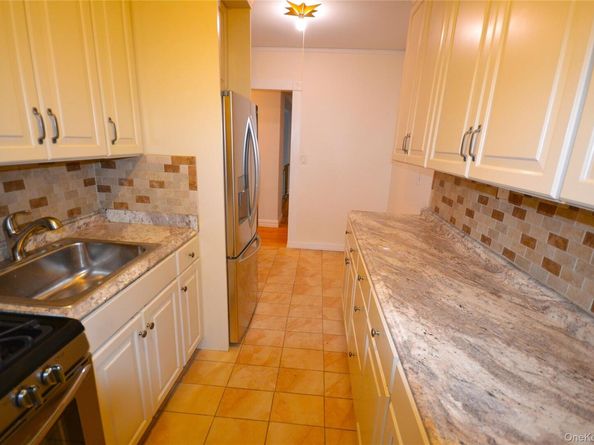 210 Martine Avenue 1H, White Plains NY 10601