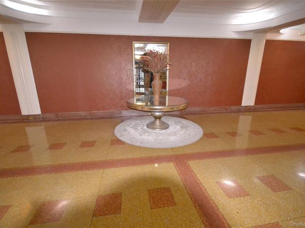 210 Martine Avenue 1H, White Plains NY 10601