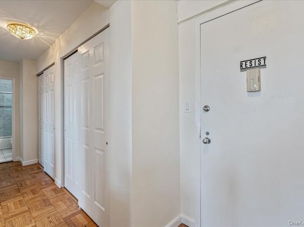18-15 215th Street 9R, Bayside NY 11360