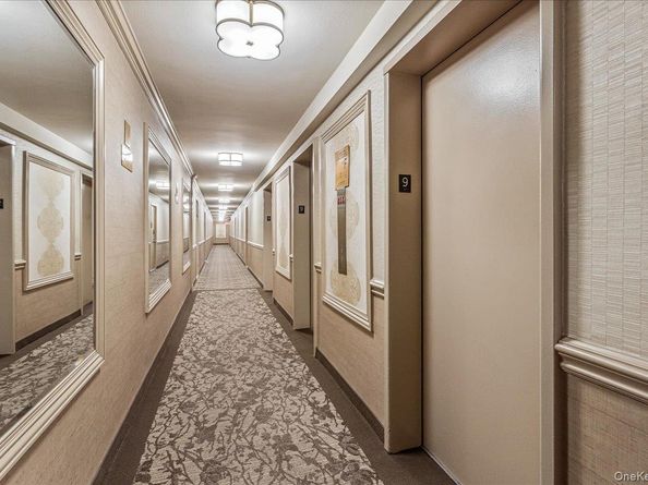 18-15 215th Street 9R, Bayside NY 11360