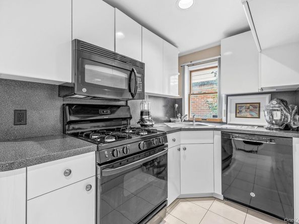 163-30 91st Street, Howard Beach NY 11414