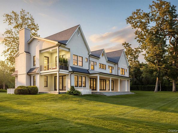 110 Crescent Court, Wading River NY 11792