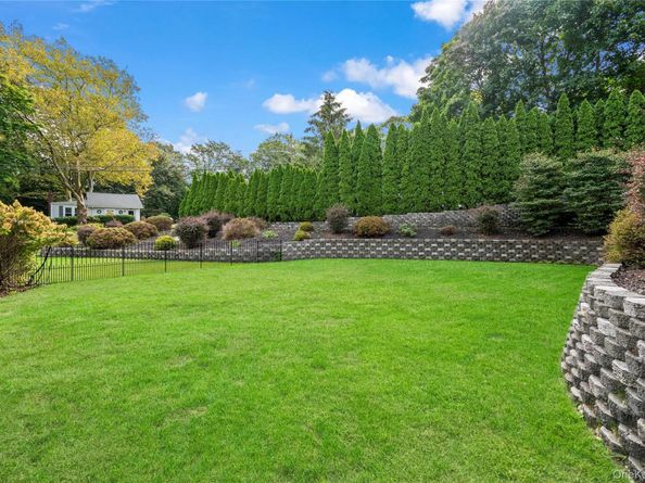 32 Locust Drive, Rocky Point NY 11778